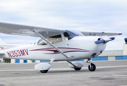 standard-category-airplanes-N353MV-cessna-skyhawk