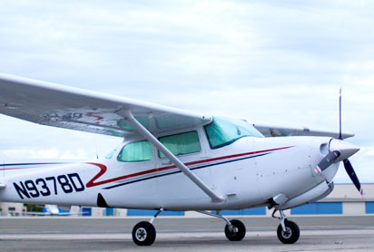 standard-category-airplanes-N9378D-cessna-cutlass
